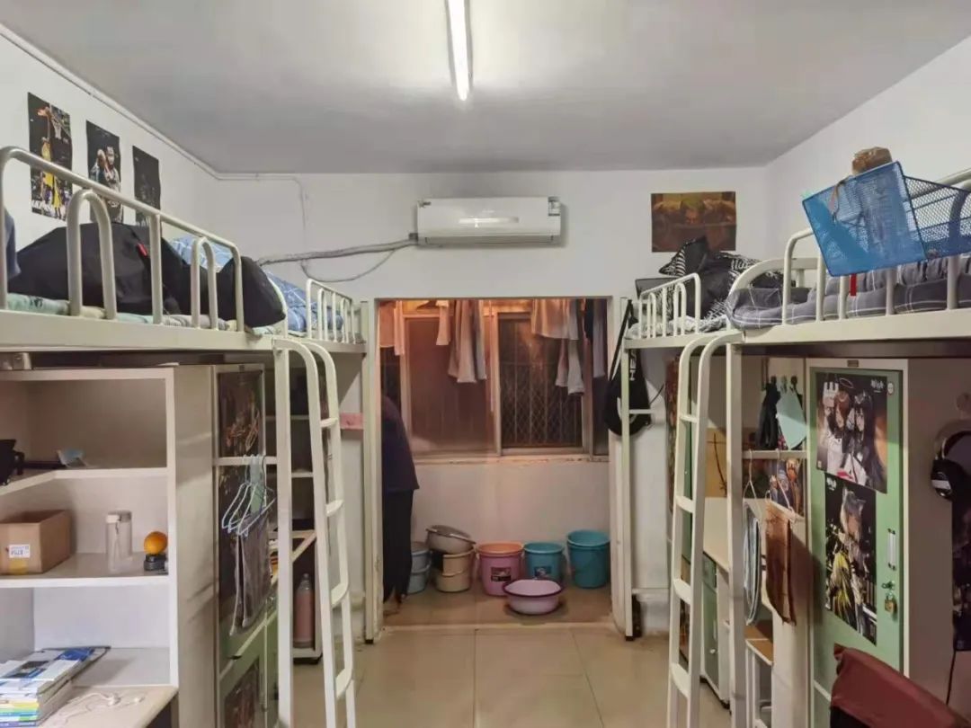 优秀文明寝室展示(2) - 学工在线 - 武汉商贸职业学院
